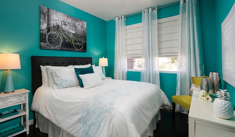 Roman shades in a Fort Lauderdale bedroom